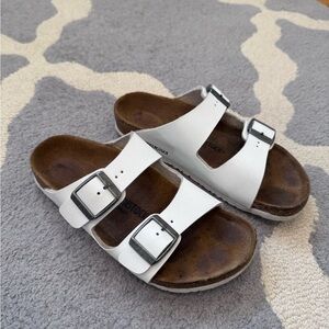 Birkenstock Kids White leather Arizona Sandals with Buckles size 32